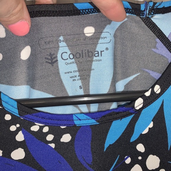 Womens Size S Coolibar Floral Top EUC - Picture 2 of 5